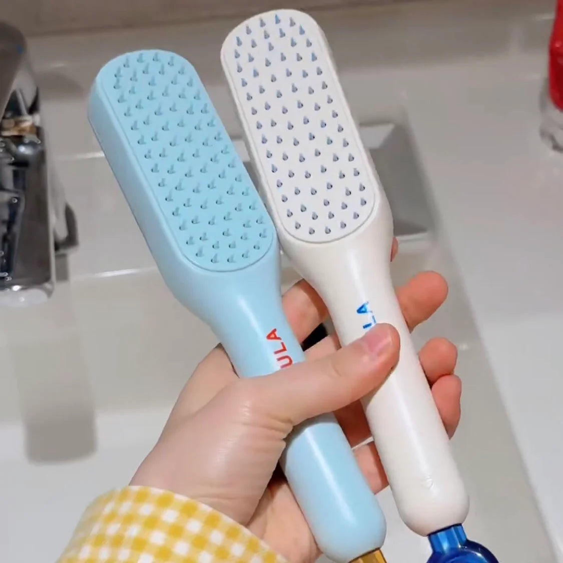 Self Cleaning Hair Brush